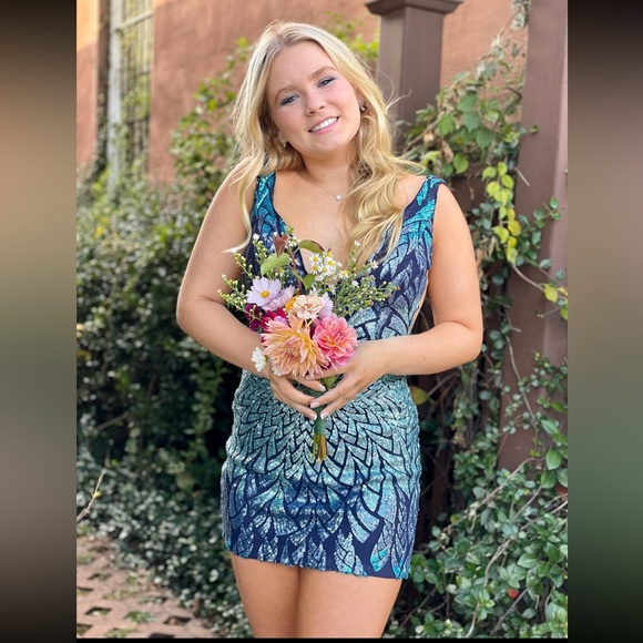 Jovani Homecoming dress. Size 4. - Picture 1 of 6